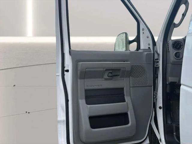 2010 Ford E-350 Super Duty XL