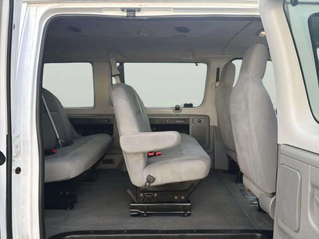 2010 Ford E-350 Super Duty XL