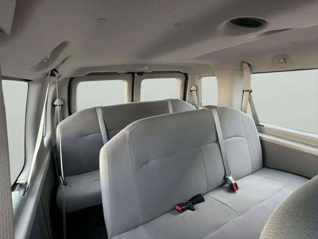 2010 Ford E-350 Super Duty XL