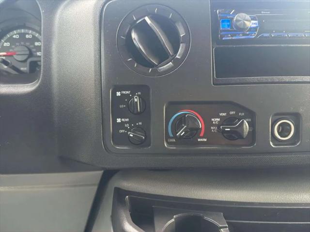 2010 Ford E-350 Super Duty XL