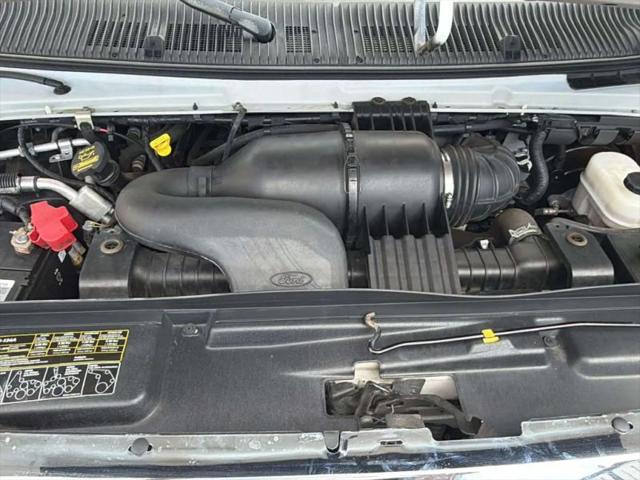 2010 Ford E-350 Super Duty XL