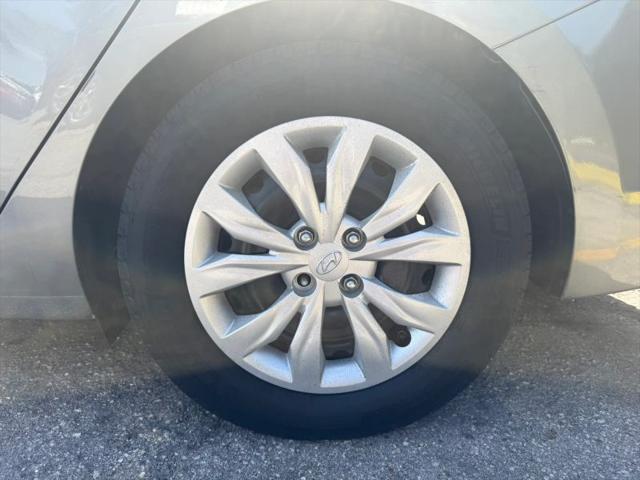 2021 Hyundai Accent SE