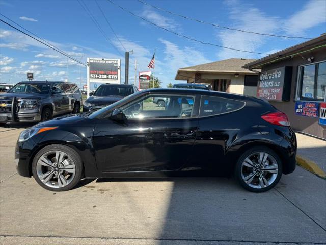 2012 Hyundai Veloster Base w/Black
