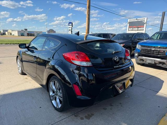 2012 Hyundai Veloster Base w/Black
