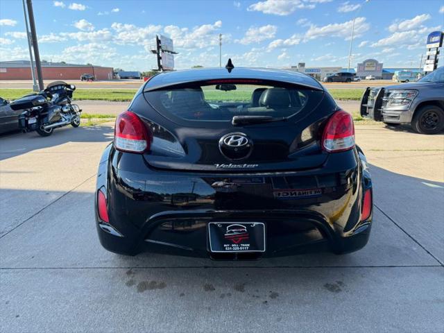 2012 Hyundai Veloster Base w/Black