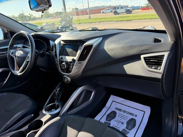 2012 Hyundai Veloster Base w/Black