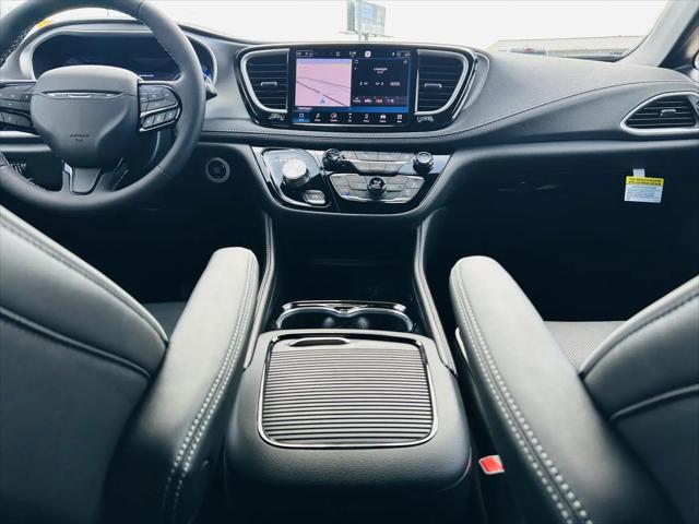 2027 Chrysler Pacifica Limited