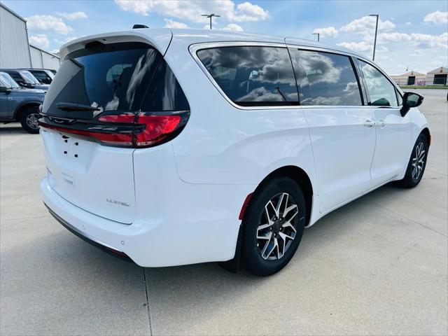 2027 Chrysler Pacifica Limited