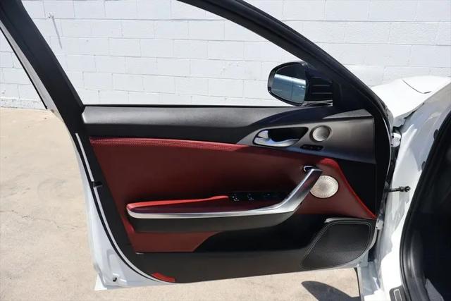 2021 Kia Stinger GT1
