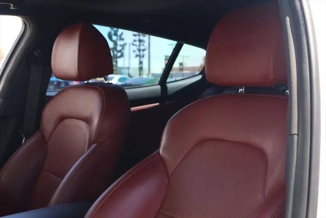 2021 Kia Stinger GT1