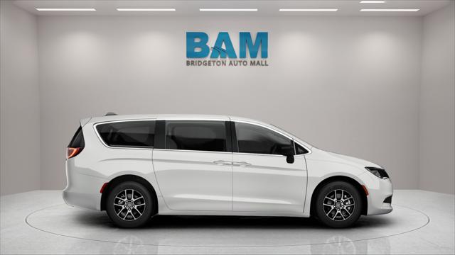 2027 Chrysler Pacifica LX