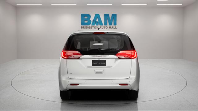 2027 Chrysler Pacifica LX