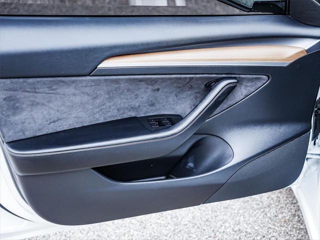 2021 Tesla Model 3 Standard Range Plus Rear-Wheel Drive