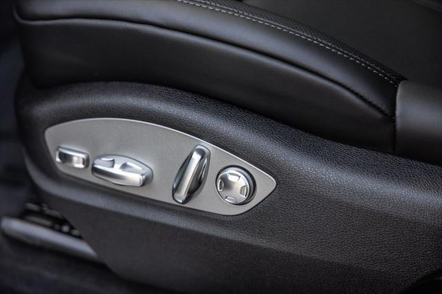 2026 Porsche Macan Unknown
