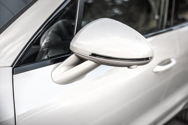 2026 Porsche Macan Unknown