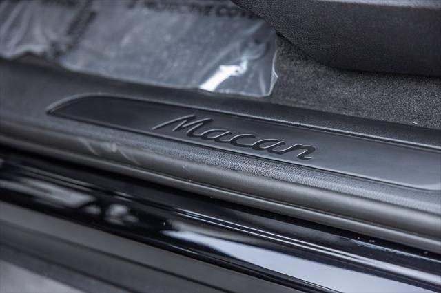 2026 Porsche Macan Unknown