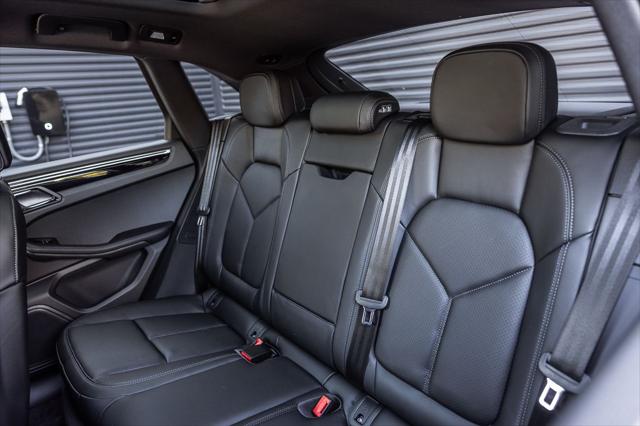 2026 Porsche Macan Unknown