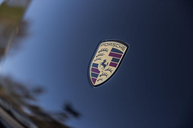 2026 Porsche Macan Unknown