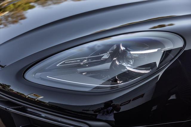 2026 Porsche Macan Unknown