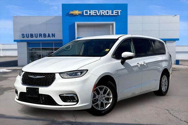 2023 Chrysler Pacifica Touring L for sale in Claremore, OK