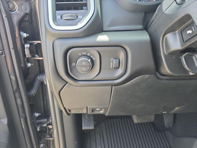2026 Ram 2500 Big Horn Crew Cab 4x4 64 Box