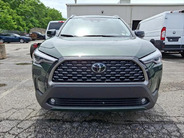 2025 Toyota Corolla Cross XLE
