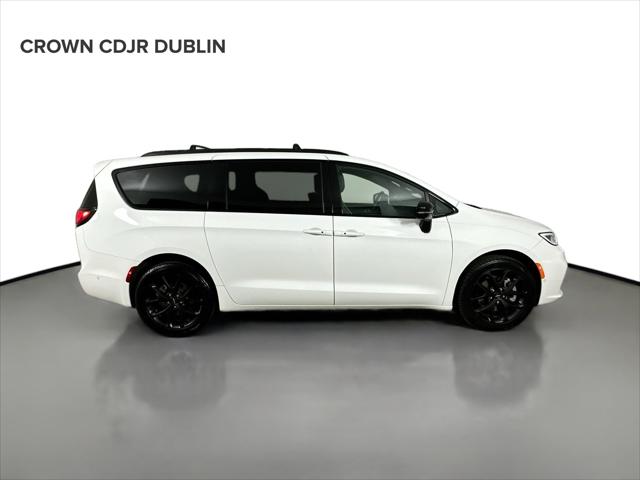 2023 Chrysler Pacifica Limited AWD