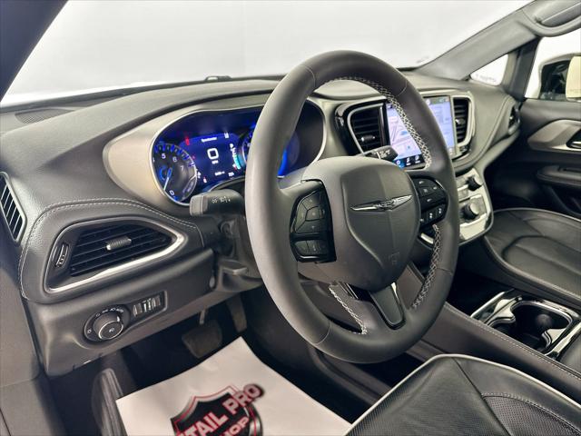 2023 Chrysler Pacifica Limited AWD
