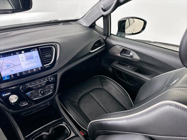2023 Chrysler Pacifica Limited AWD