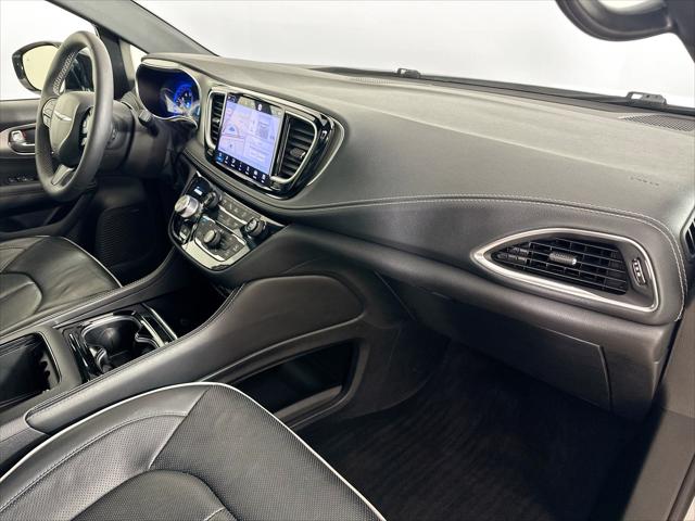 2023 Chrysler Pacifica Limited AWD