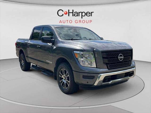 2023 Nissan TITAN Crew Cab SV 4x4