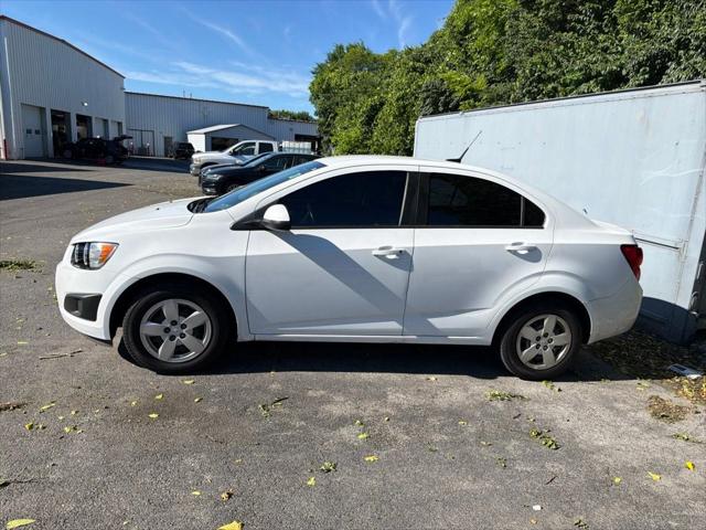 2014 Chevrolet Sonic LS Manual 2014 Chevrolet Sonic LS Manual