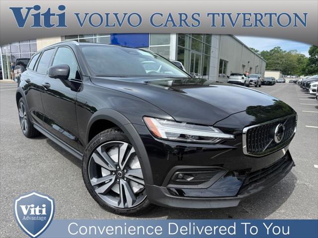 2026 Volvo V60 Cross Country Plus, B5 AWD Gas mild hybrid for sale in Tiverton, RI