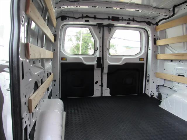 2025 Ford Transit Cargo Van T-250 130 Low Rf 9070 GVWR RWD