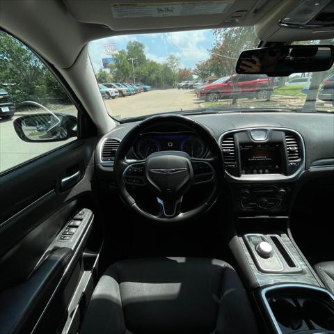 2021 Chrysler 300 Touring