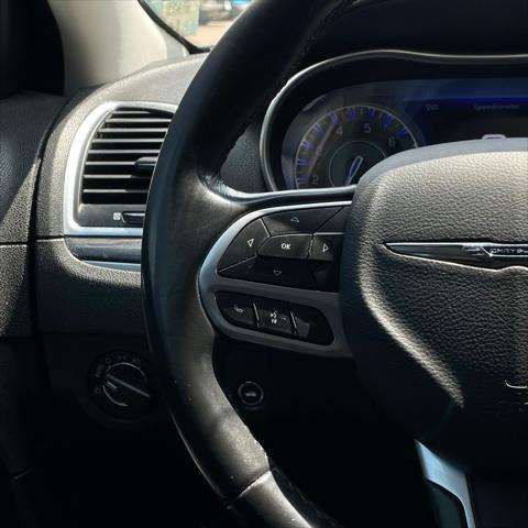 2021 Chrysler 300 Touring