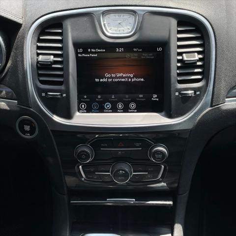 2021 Chrysler 300 Touring