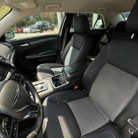 2021 Chrysler 300 Touring