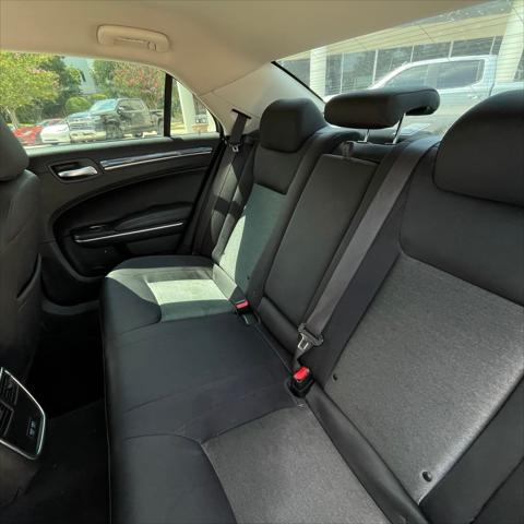 2021 Chrysler 300 Touring