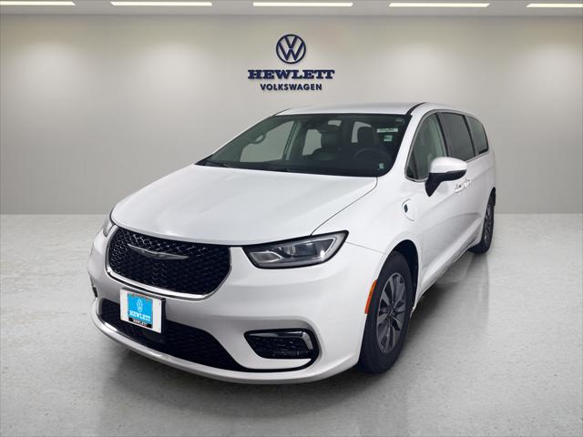 2023 Chrysler Pacifica Hybrid Touring L for sale in Georgetown, TX