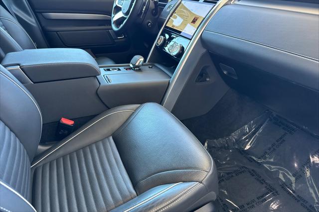 2021 Land Rover Discovery P300 S R-Dynamic