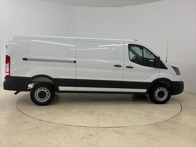 2026 Ford Transit Cargo Van T-250 130 Low Rf 9150 GVWR RWD