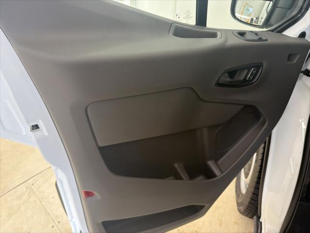 2026 Ford Transit Cargo Van T-250 130 Low Rf 9150 GVWR RWD