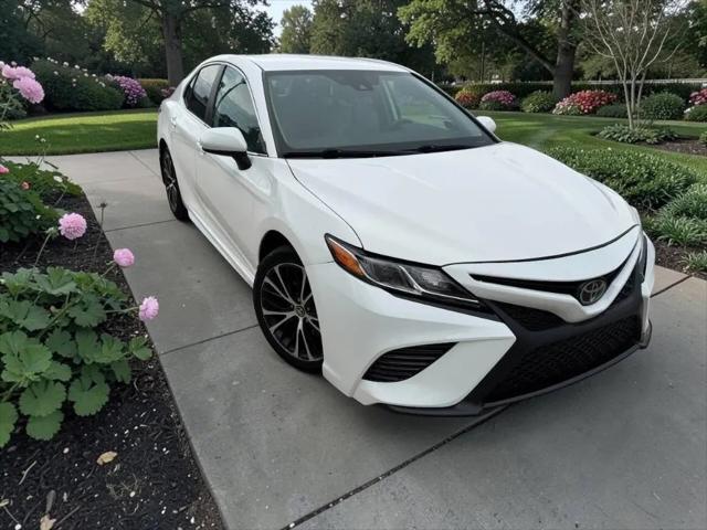 2019 Toyota Camry SE for sale in Downers Grove, IL