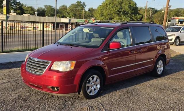 2010 Chrysler Town & Country Touring for sale in San Antonio, TX