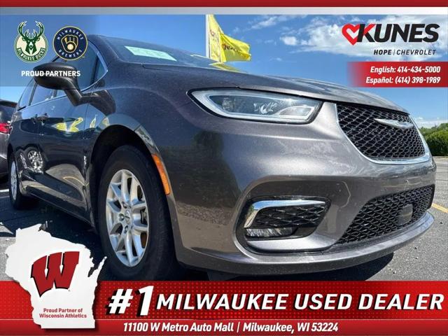 2023 Chrysler Pacifica Touring L for sale in Milwaukee, WI