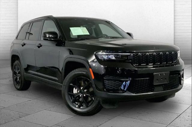 2025 Jeep Grand Cherokee Altitude 4x4 for sale in Kansas City, MO