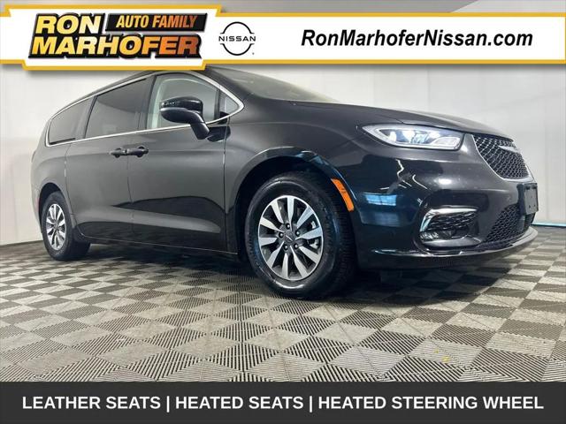2023 Chrysler Pacifica Hybrid Touring L for sale in Cuyahoga Falls, OH