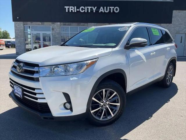 2019 Toyota Highlander XLE for sale in Menasha, WI
