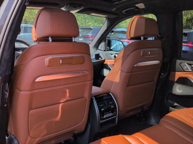 2027 BMW X7 M60i